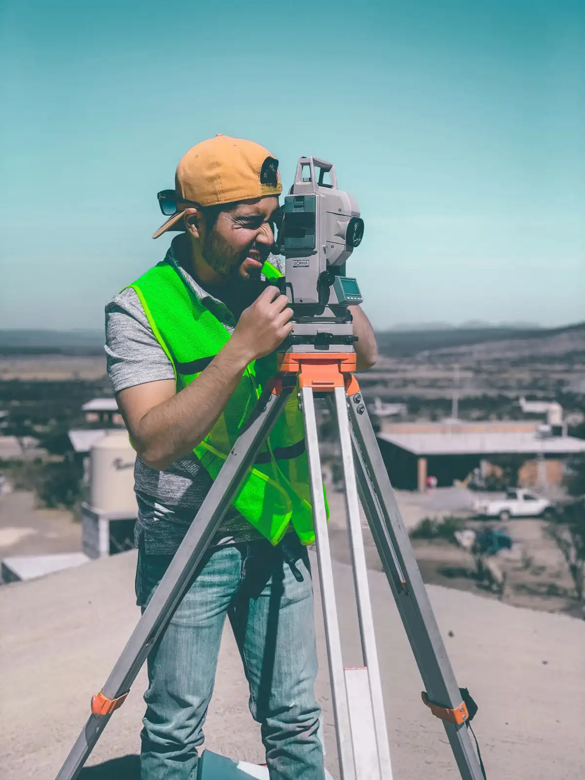 Geodeta Kutno - Siedziba firmy geodezyjnej Geoservice oraz sprzęt pomiarowy w terenie
